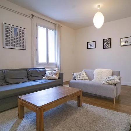 Splendid Design And Bright Apt In
